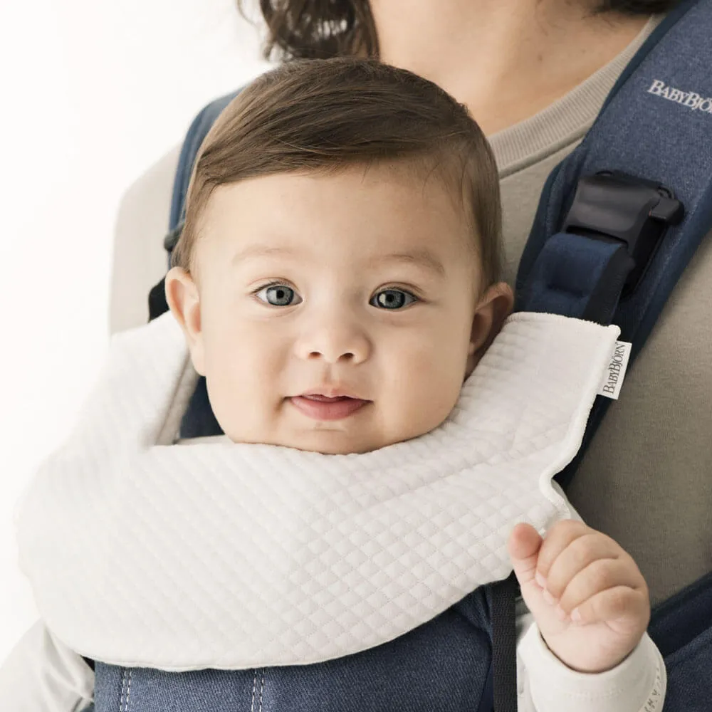 Babybjorn Carrier One Bib