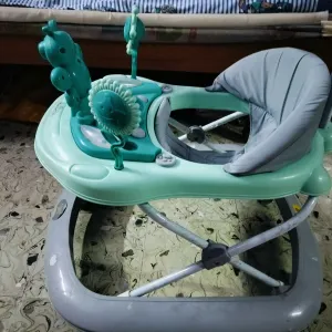 DASH Musical Baby Walker