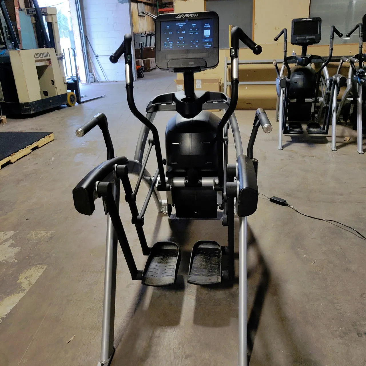 Life Fitness Arc Trainer Total Body with Smartscreen